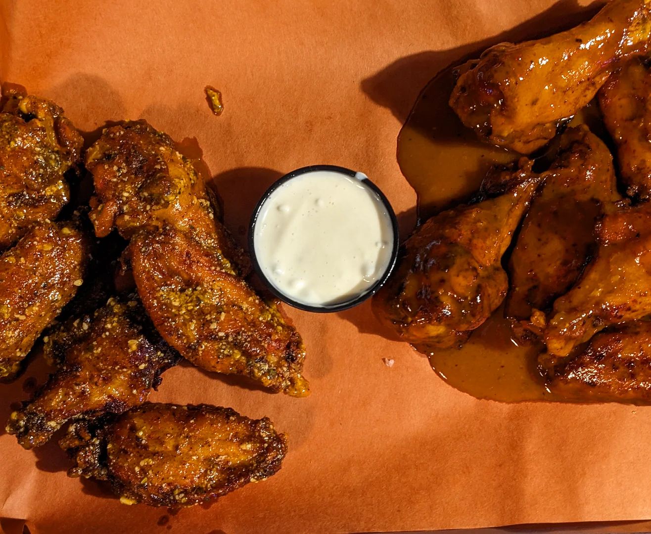 BOGO dine in wings all day! Do it!
#freewingsarethebestwings 
#wings
.
.
.
.
.
.
#goodsmokebbq #bbq #barbecue #barbeque #ribs #pork #bacon #bbqporn #pulledpork #brisket #rocstyle #rochesterny #thisisroc #roccity #rochester #roc #rocbbq #iloveroc #visitroc #rochesterfoodies #rochesterfood #iheartroc #eastrochester #rochestereats #explorerochester #restaurant #food #visitrochester